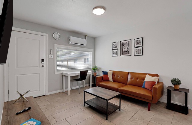 Charming 1BR/1BA Rental - Fully Remodeled & Modern Unit 3