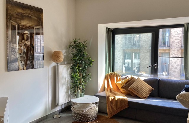 Charming 1BR in Quiet Neighborhood at Antwerp