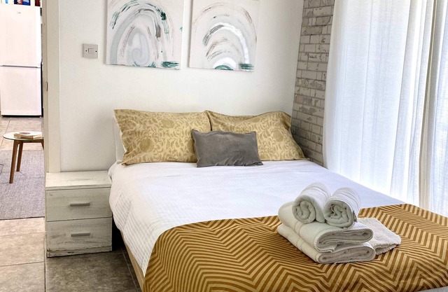 Charming 1BR just off Main Street, prime location