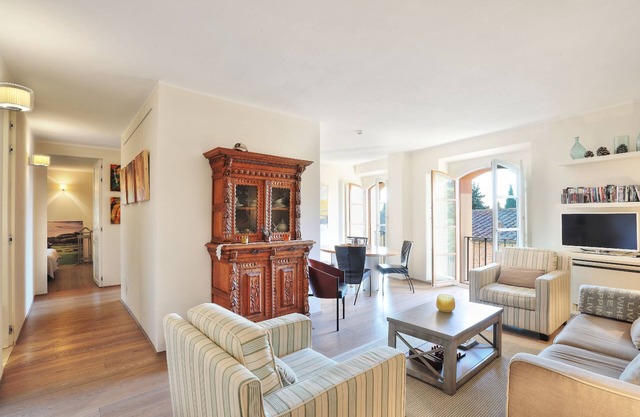 Charming 2 bed 2 bath apt in Castelfalfi with WiFi, AC, near shops & dinning