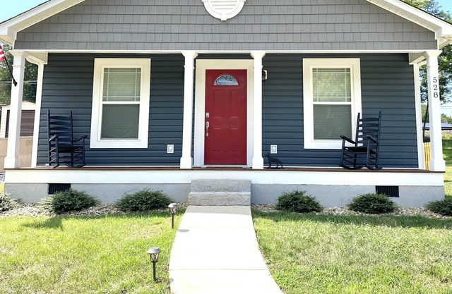 Charming 2 Bed/2 Bath Cottage - Landrum SC