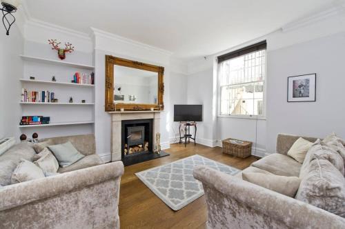 Charming 2-Bed Apt, Pimlico