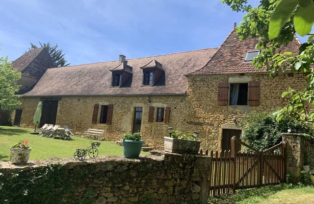 Casa rural con piscina privada y jardín, ideal para 4 personas en Périgord Noir