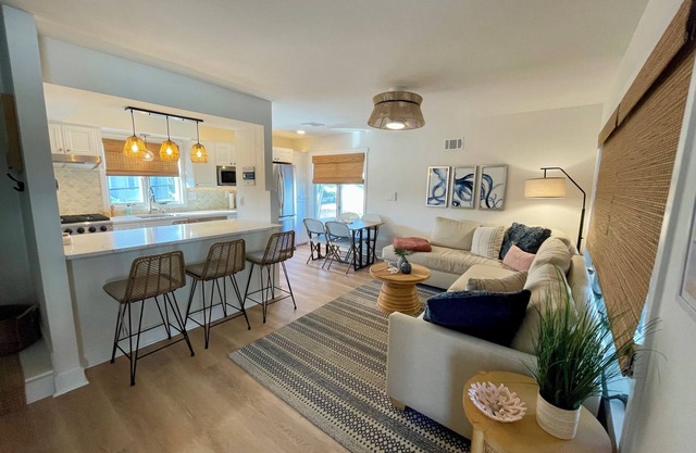 Charming 2-bedroom townhome in Ortley Beach 1 block to beach