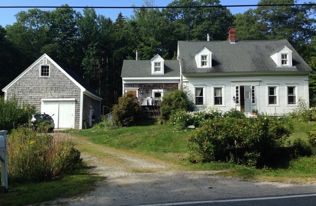 Charming 2-bedrm w/Sit Rm on 2nd fl/peaceful house close to Acadia A/C, WiFi