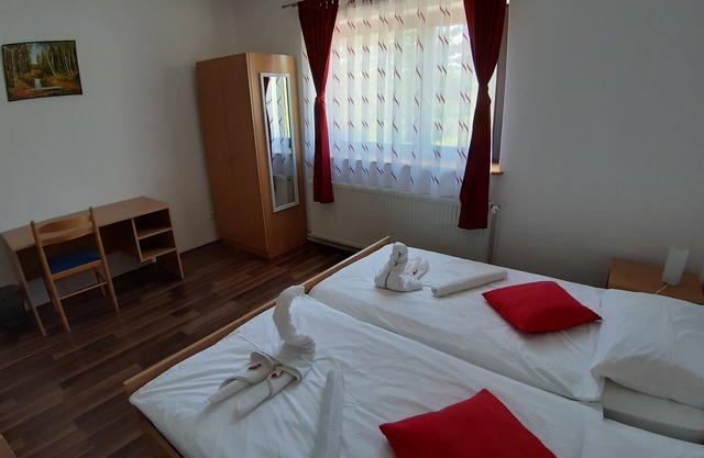 Charming 2-bedroom apartment 1 with WiFi, AC in amazing Plitvice Lakes