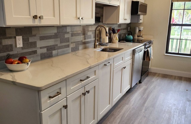 Charming 2-bedroom 1st Floor villa in beautiful Port St. Lucie.