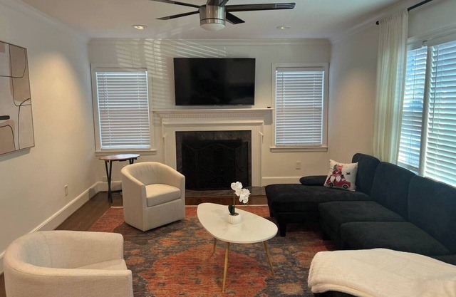 Casa preciosa de 2 habitaciones y 3 baños en Charlotte