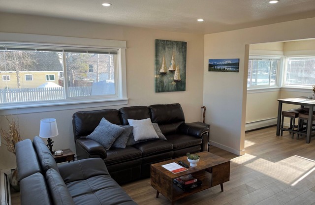 Charming 2 bedroom apartment near airport in Spenard