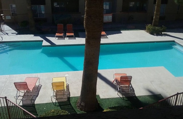 Charming 2-bedroom apartment in fabulous Las Vegas with AC, WiFi
