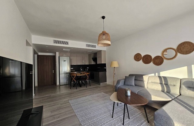 Charming 2-bedroom apartment with WiFi, AC in amazing Alsancak