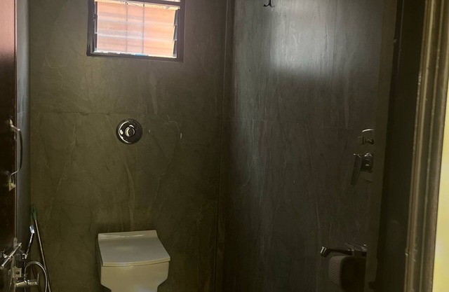 Charming 2-bedroom apartment in Nagpur with AC