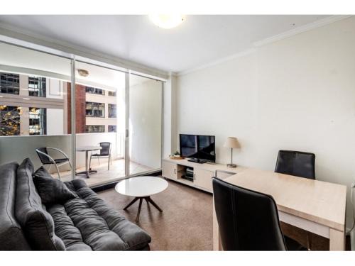 Charming 2-bedroom apartment with WiFi, AC in enjoyable Rīga