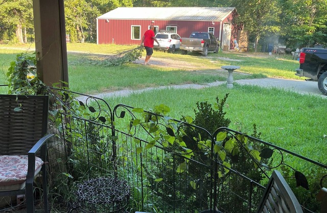 Charming 2-bedroom bed & breakfast in serene Coldspring with AC, WiFi