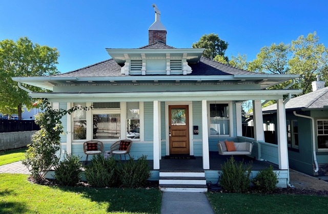 Charming 2-bedroom bungalow in the heart of Prescott