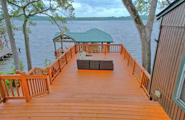Charming 2 bedroom cabin on Toledo Bend
