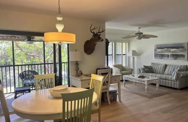 Charming 2-bedroom condo with AC, WiFi in serene Bokeelia FL.With boat slip