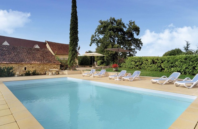 Encantadora casa de piedra de 2 dormitorios, con hermosas vistas al campo y cerca de Sarlat