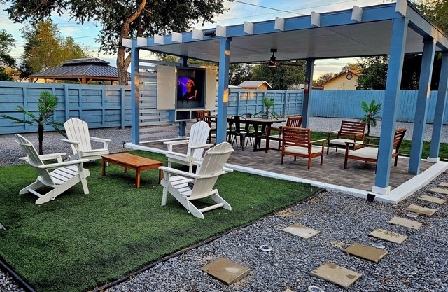 encantador challet con spectacular pergola y patio