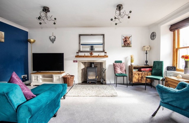 Charming 2 Bedroom Flat in the Heart of Kirriemuir