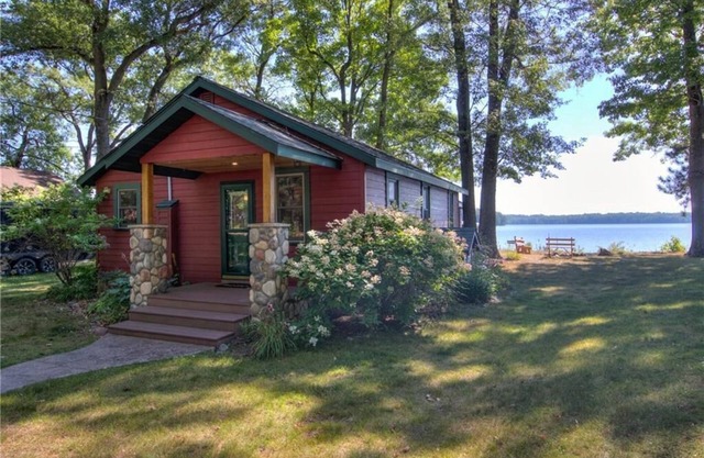 Charming 2-bedroom Hayward Cabin on Lac Courte Oreilles