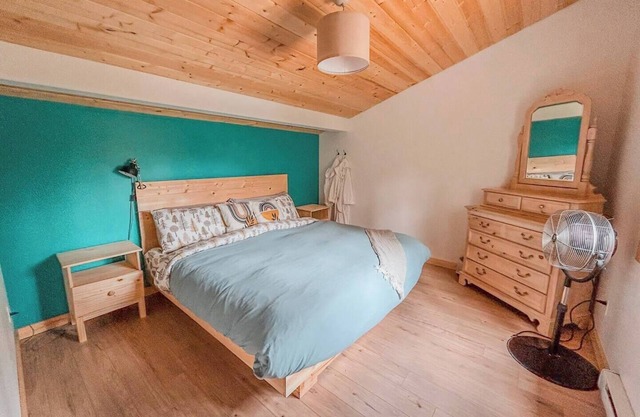 Charming 2-bedroom house with AC, WiFi in fabulous Blaeberry