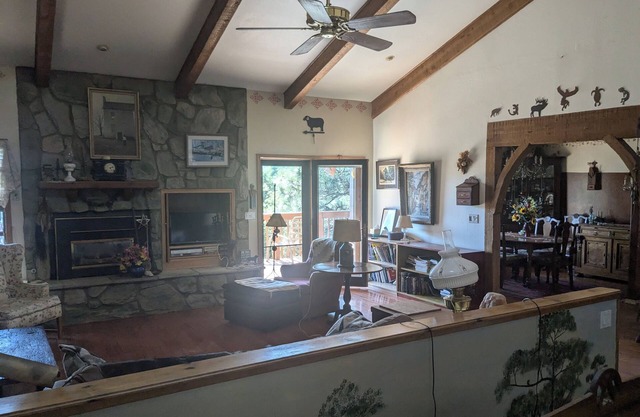 Charming 2-bedroom house in terrific Prescott with WiFi, AC