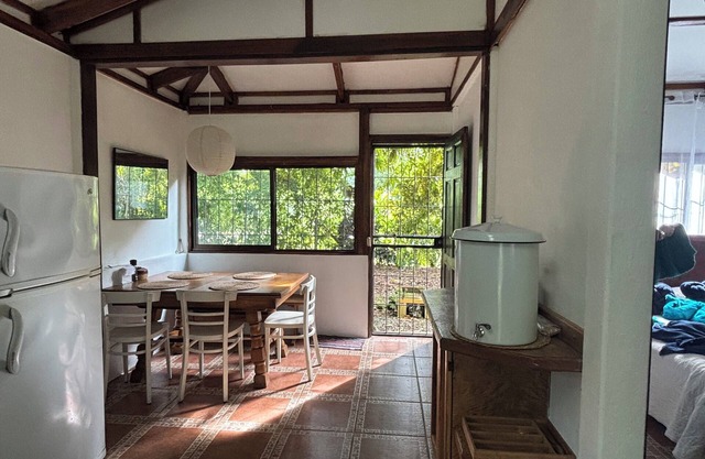 Charming 2-bedroom house with WiFi, AC in beautiful Cahuita