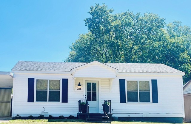 Charming 2-bedroom house in Ardmore with AC, WiFi. Enjoy your stay