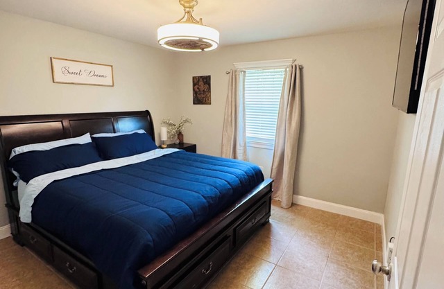 Charming 2-bedroom house in Tickfaw with AC
