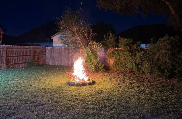 Charming 2 bedroom house conveniently located in a quiet subdivision.