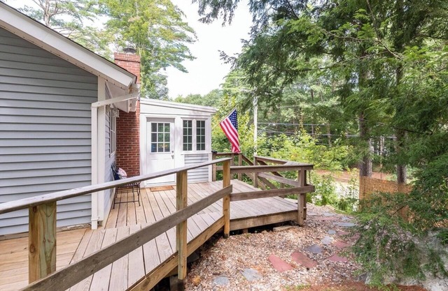 Charming 2-bedroom house with WiFi and W/D in Alton Bay-10 min to Gunstock