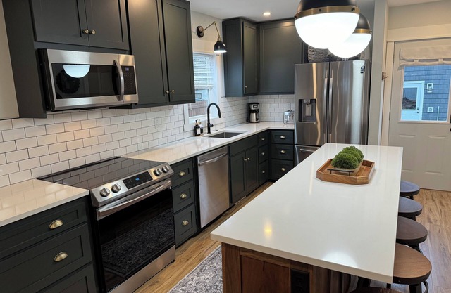 Charming 2-bedroom house with game room WiFi, AC on Cuyuna trails in Crosby