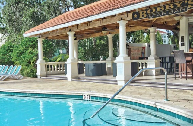 Charming 2-bedroom resort with awesome amenities in Kissimmee