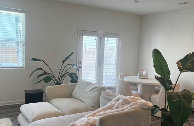 Charming 2-bedroom condo in peaceful Cartersville with Neighborhood Coffee Shop