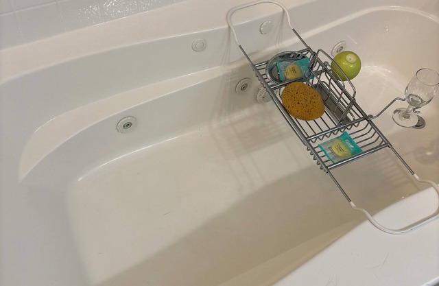 Charming 2-bedroom townhome with WiFi, AC in fabulous Williamsburg