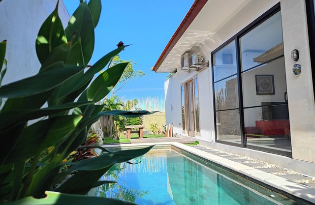 Charming 2-bedroom villa in enjoyable Buleleng with Private Pool for Long Stay