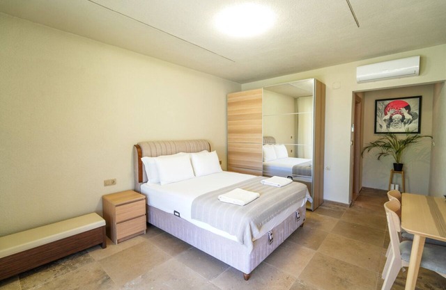 Charming 2-bedroom villa in serene Hisarönü Marmaris with AC