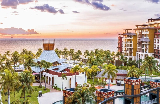 Charming 2-bedroom villa all-inclusive package at Villa Del Palmar Resort Cancún