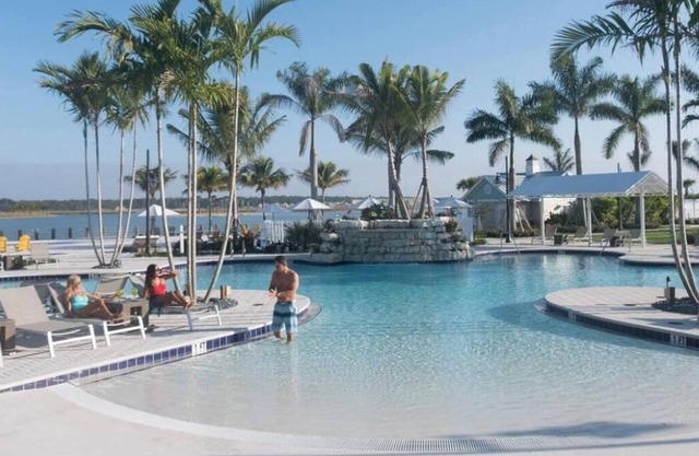 Charming 2-bedroom villa in awesome Naples resort community.