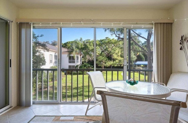 Charming 2 BR/ 2BA condo in The Meadows community - Off the Beachin' Path