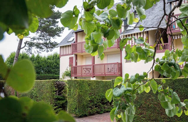 Charming 2-room apartment, sea, beach, not overlooked