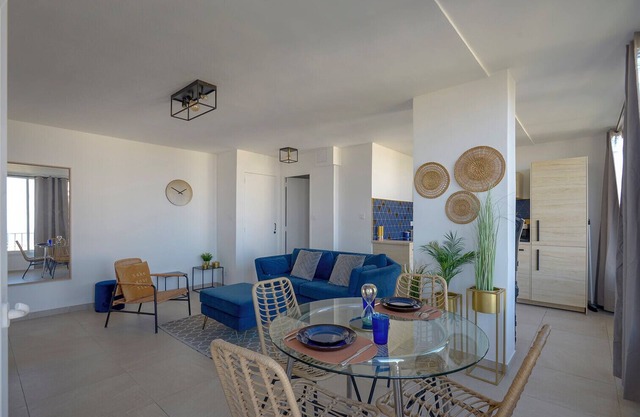 Charming 2 rooms with sea view, Marseille