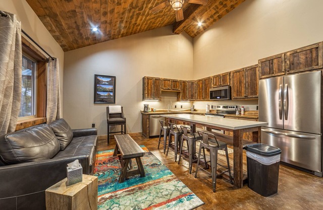 Charming 2bd/1ba MT Retreat- sleeps 6 – Just 7 Miles Away From GNP- #4-STAY HERE