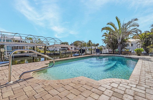 Charming 2BR/2BA Pet-Friendly Home with Pool in St. James City!