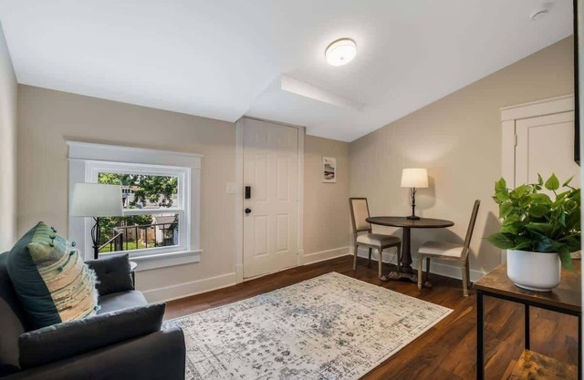 Charming 2BR East Nash Duplex, Great Location!