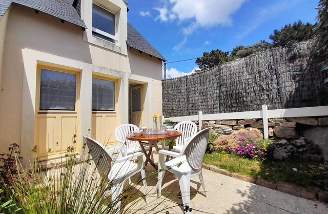 ¡Casa encantadora en La Trinité-sur-Mer con terraza y WiFi, cerca de la playa!