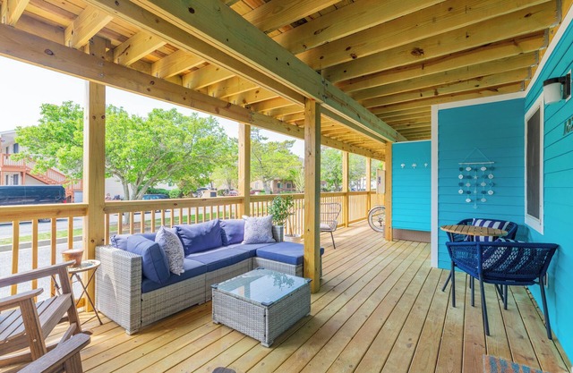 Summer Breeze l North Ocean City l Charming 2BR l Large Deck l Walk to Beach!