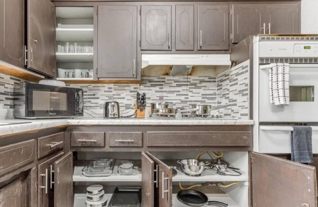 Charming 2BR Home Peaceful Area