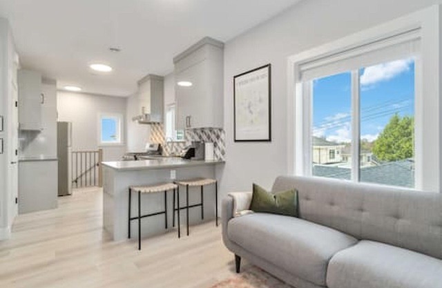 Charming 2BR Lane Way Home